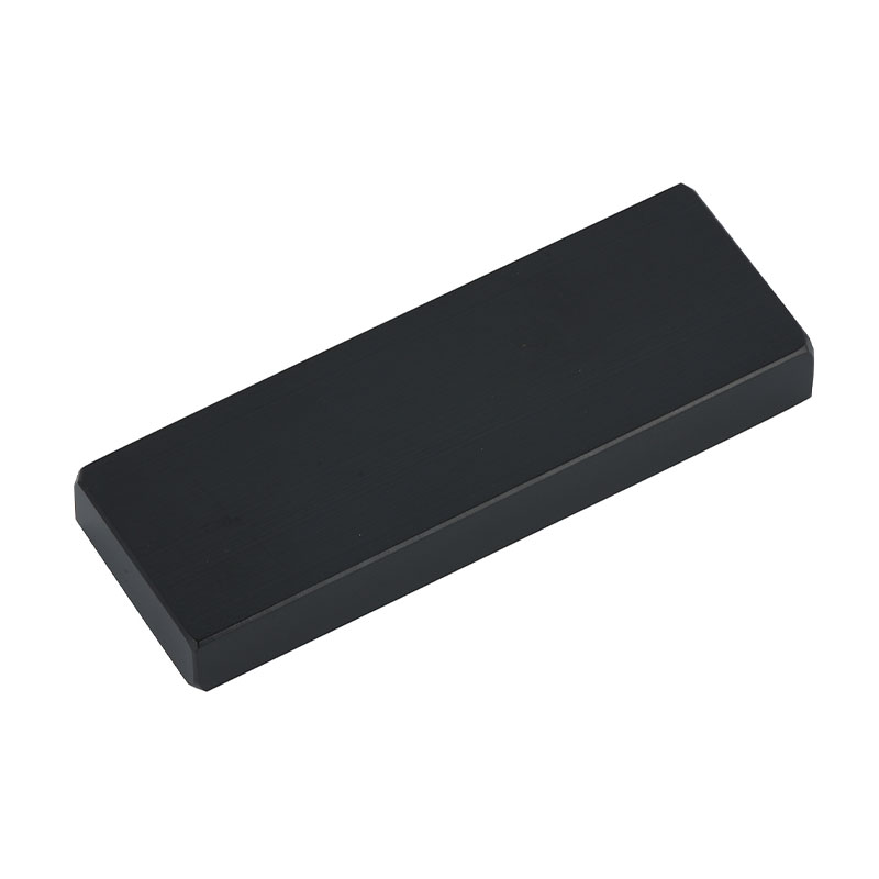 Maighnéad mótair / maighnéad mótair gan scuab