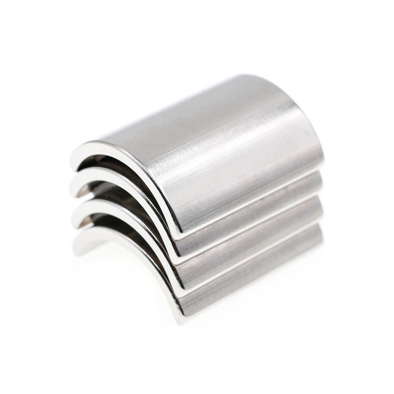 maighnéad mótair lucht leanúna