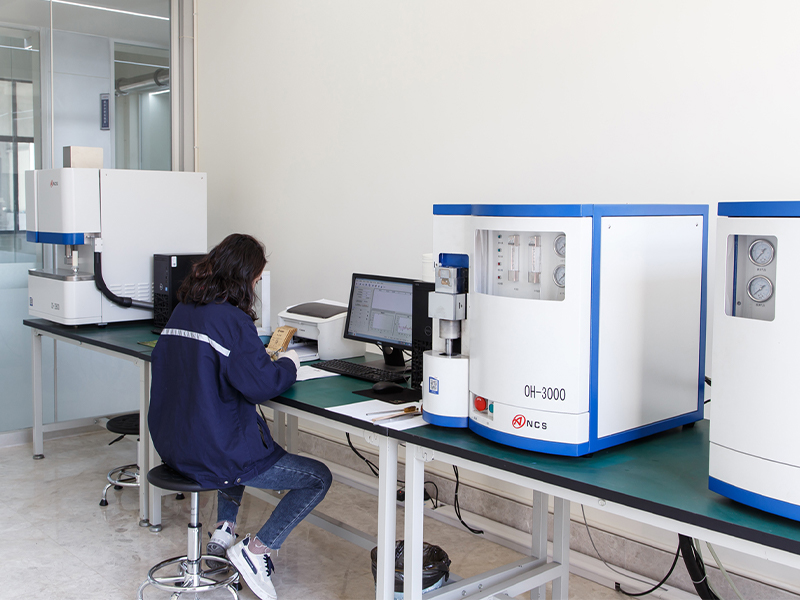 Anailíseoir Hidrigin, Ocsaigin, Carbóin agus Sulfair